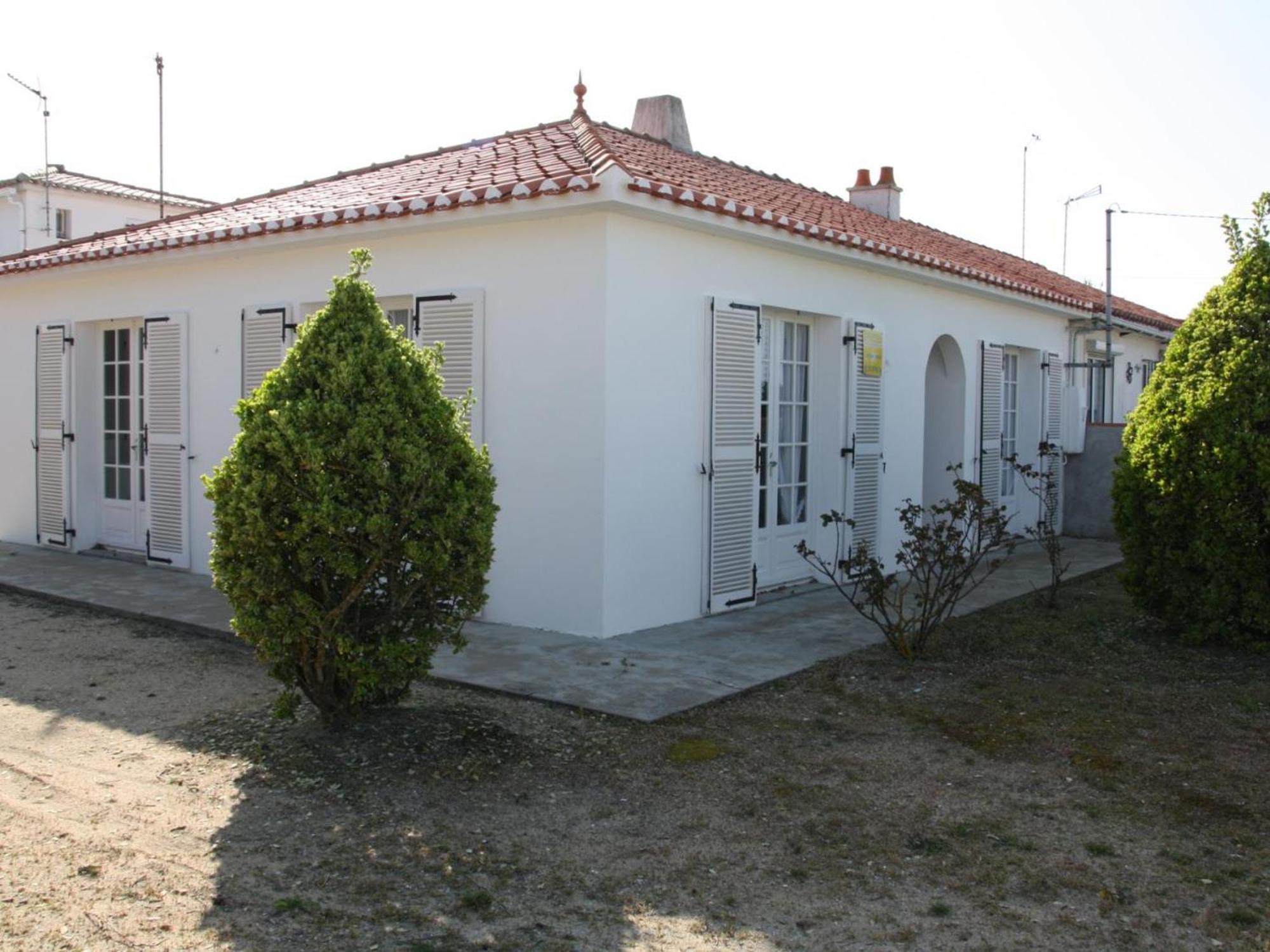 Maison A Barbatre, 200 M De La Plage, 4/6 Pers, Parking - Fr-1-823-93